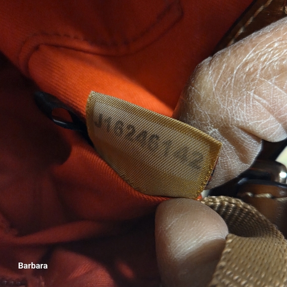 Dooney & Bourke Darcy Carmel 2-Tone Pebble Grain Leather Medium Dome Satchel - Picture 13 of 16